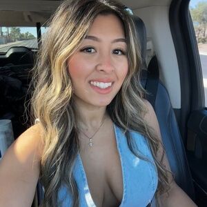 Meet your Posher, Cassia